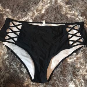 Black bikini bottoms
